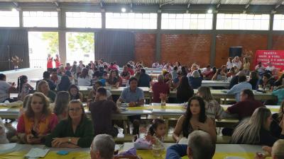 LS: Movimento Lareira realizou a 5Âª ediÃ§Ã£o do Porco a Paraguaia